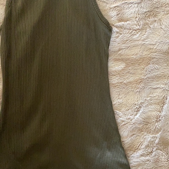 Leith Nordstrom Green Razor Back Ribbed Tank Top - Picture 3 of 6